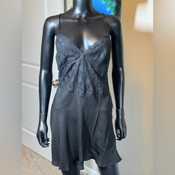 Free People Black Chemise with Sweetheart Neckline - Picture 1 of 10